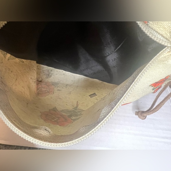 Jansport Cream Backpack with red roses - Picture 8 of 9